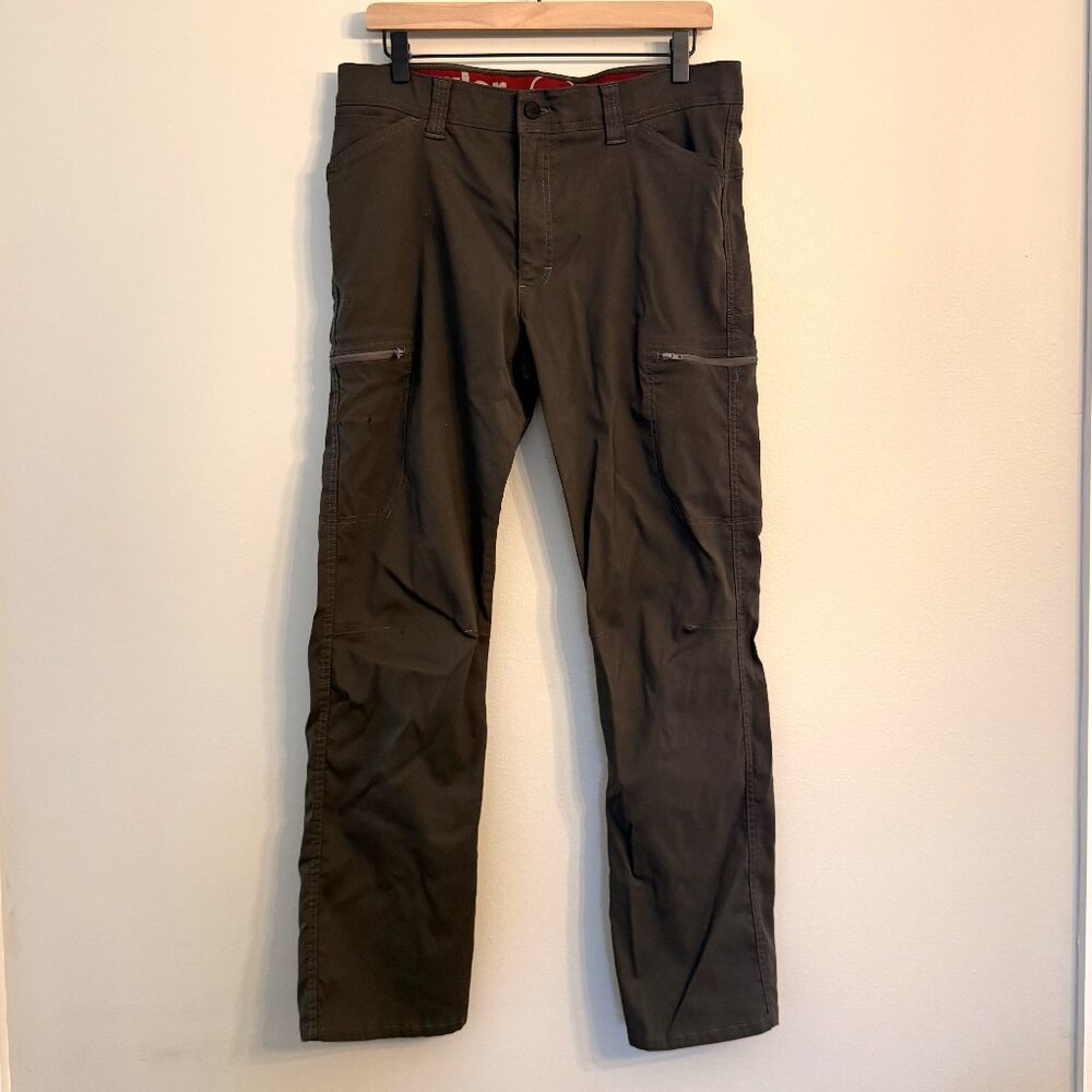 Wrangler Men's Dark Grey All Terrain Cargo Pants